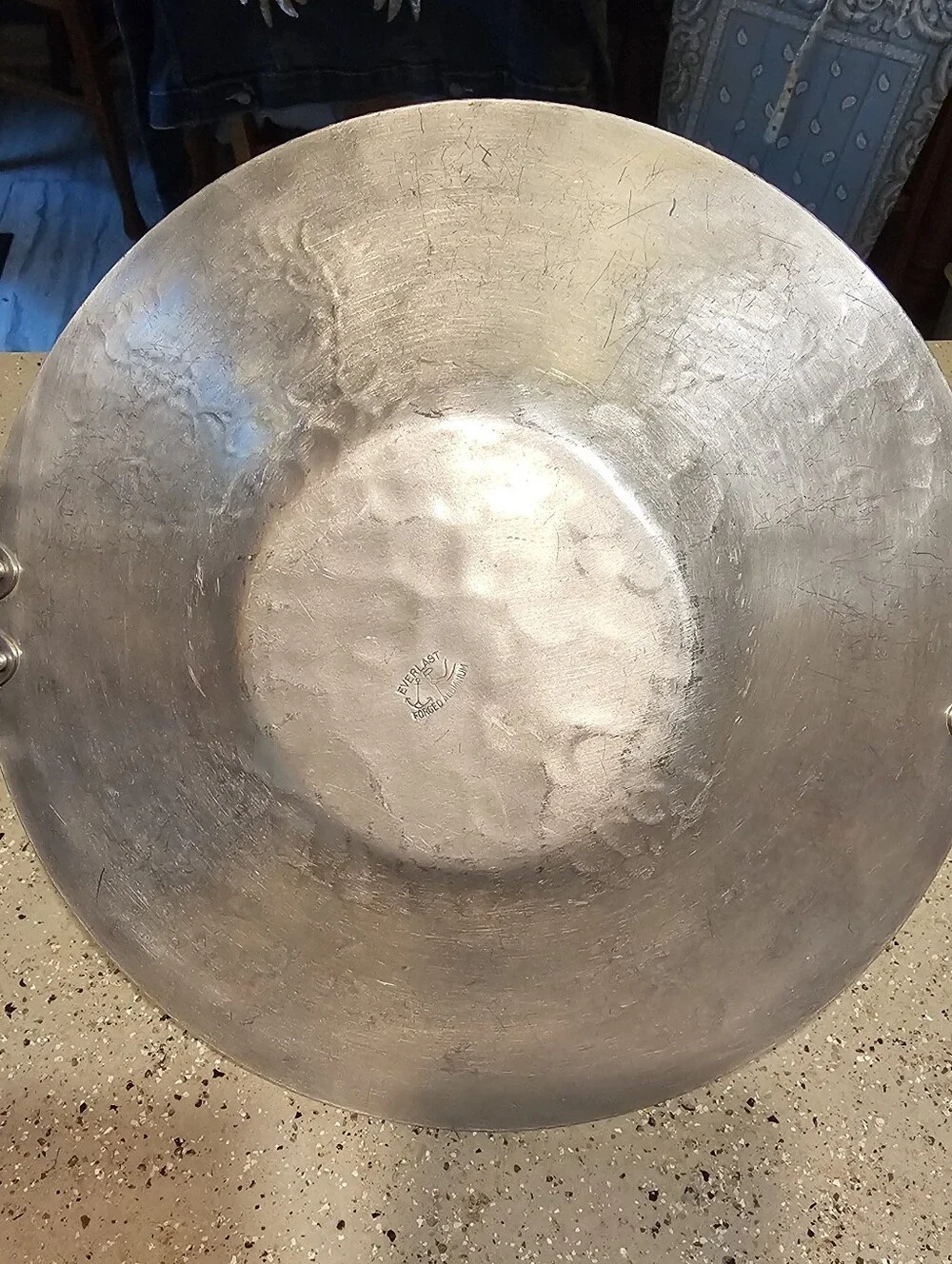 Everlast Silver Floral Hammered Metal Serving Tray